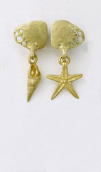 Fish and shell earrings in solid 18K yellow gold